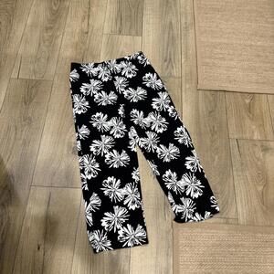 Chico's Women's Printed Black and White Pants Size 0 (Small)